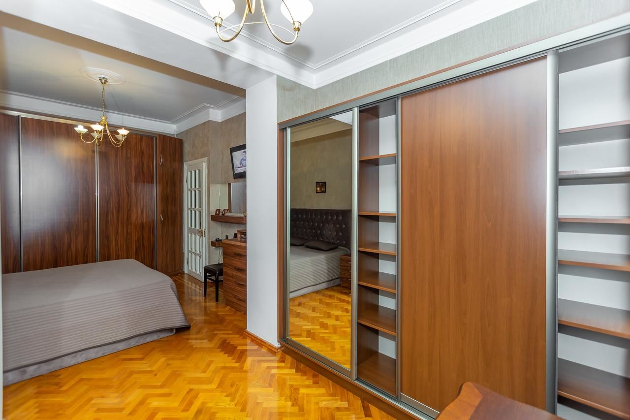 Апартаменты Azneft Square Flame Towers View Apartment Баку-20